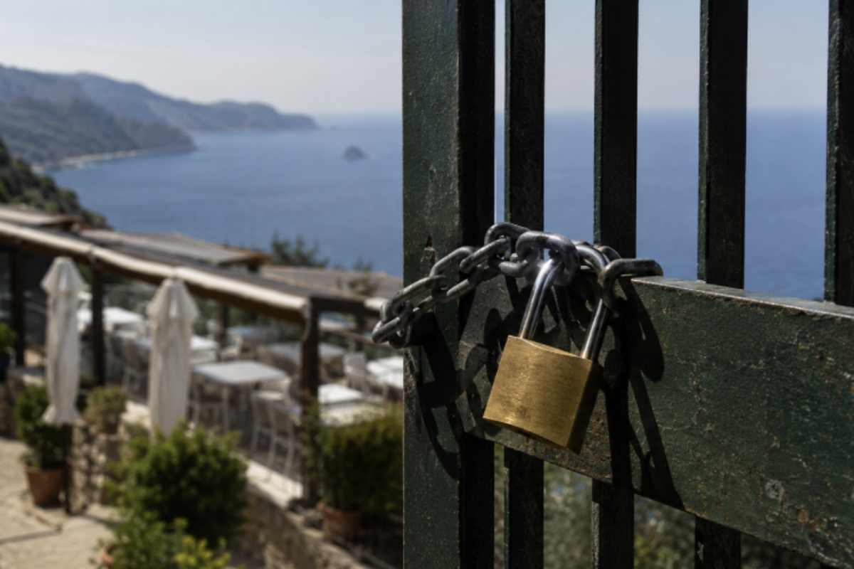 Adesso la vera domanda riguarda ciò che succederà dopo l’estate. La vicenda amministrativa e giudiziaria potrebbe richiedere ancora molto tempo